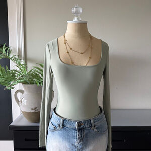 Abercrombie Soft AF Sage Green Square Neck Bodysuit Size Small Double Lined